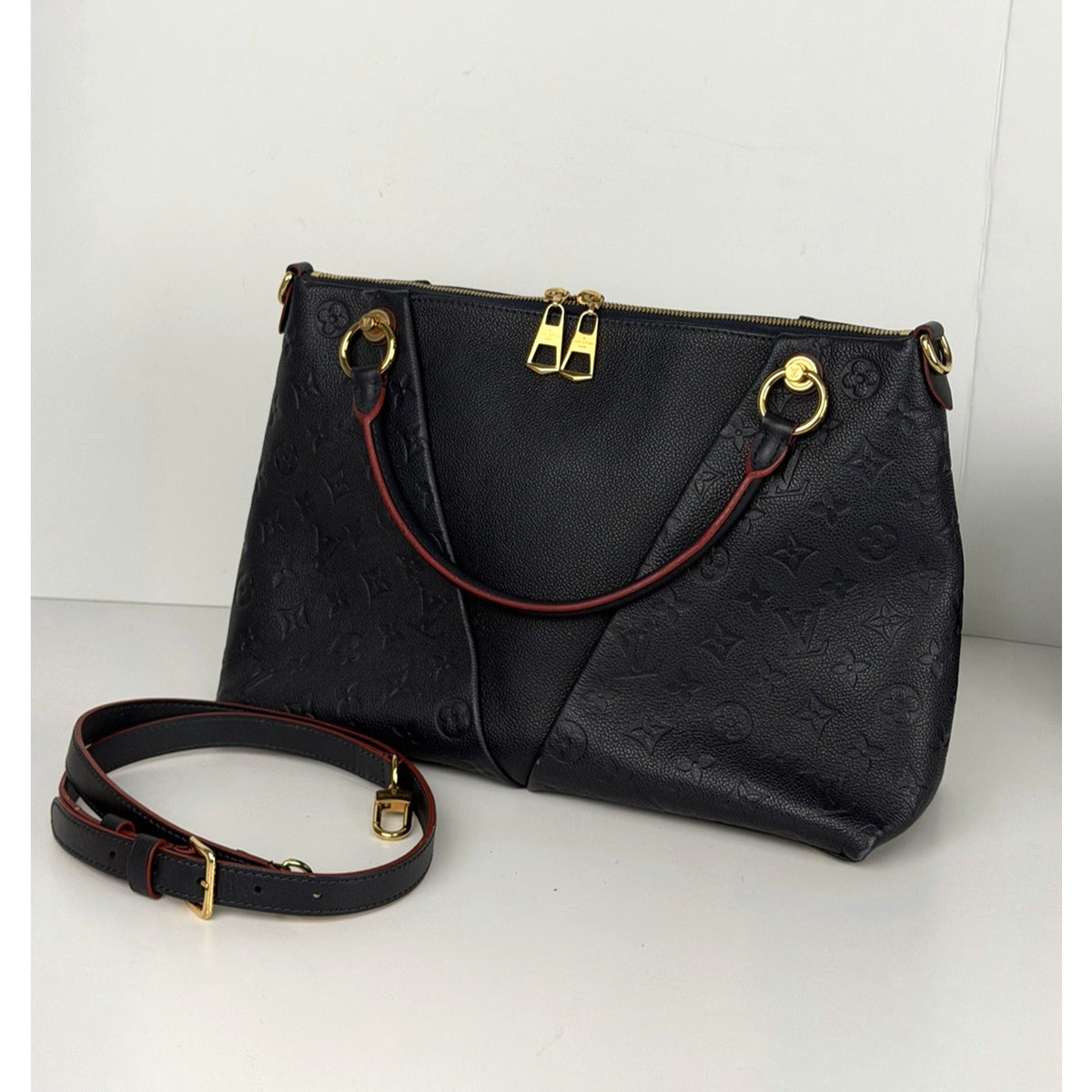 Louis Vuitton V Tote Shoulder Bag MM in LV Monogram Empreinte Leather 2019 S21