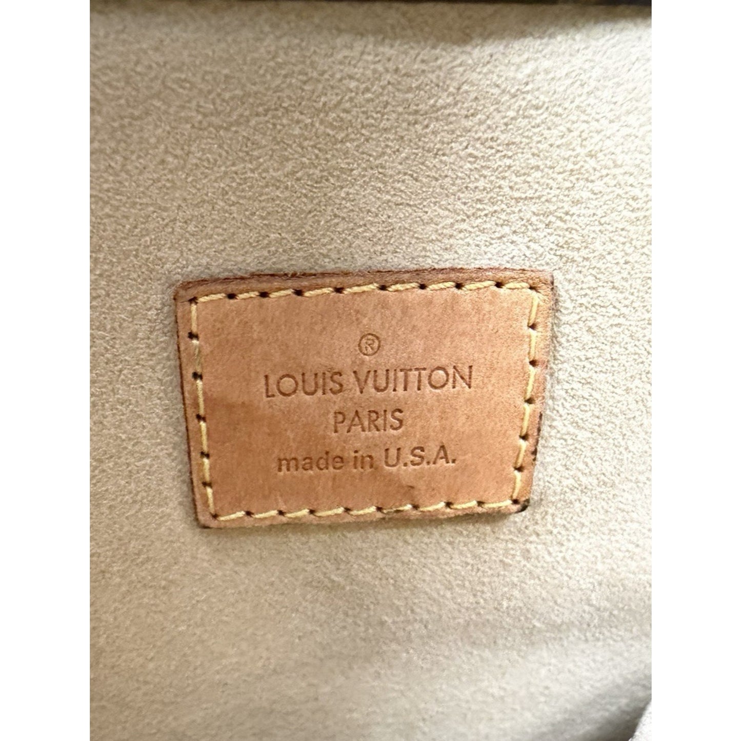 Louis Vuitton Artsy Shoulder Bag MM in Brown LV Monogram Coated Canvas 2011 d-S