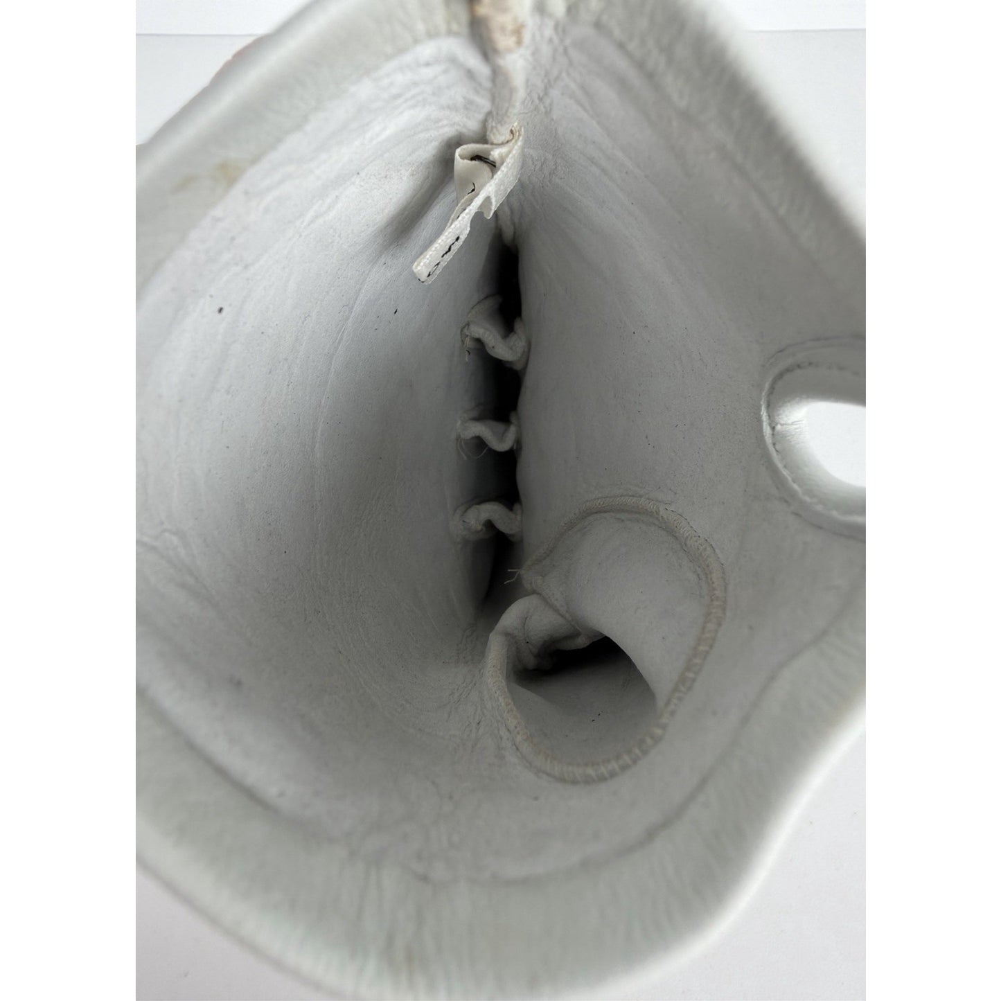 The Row Lorella Nappa Leather Gloves in White (L Size) S07