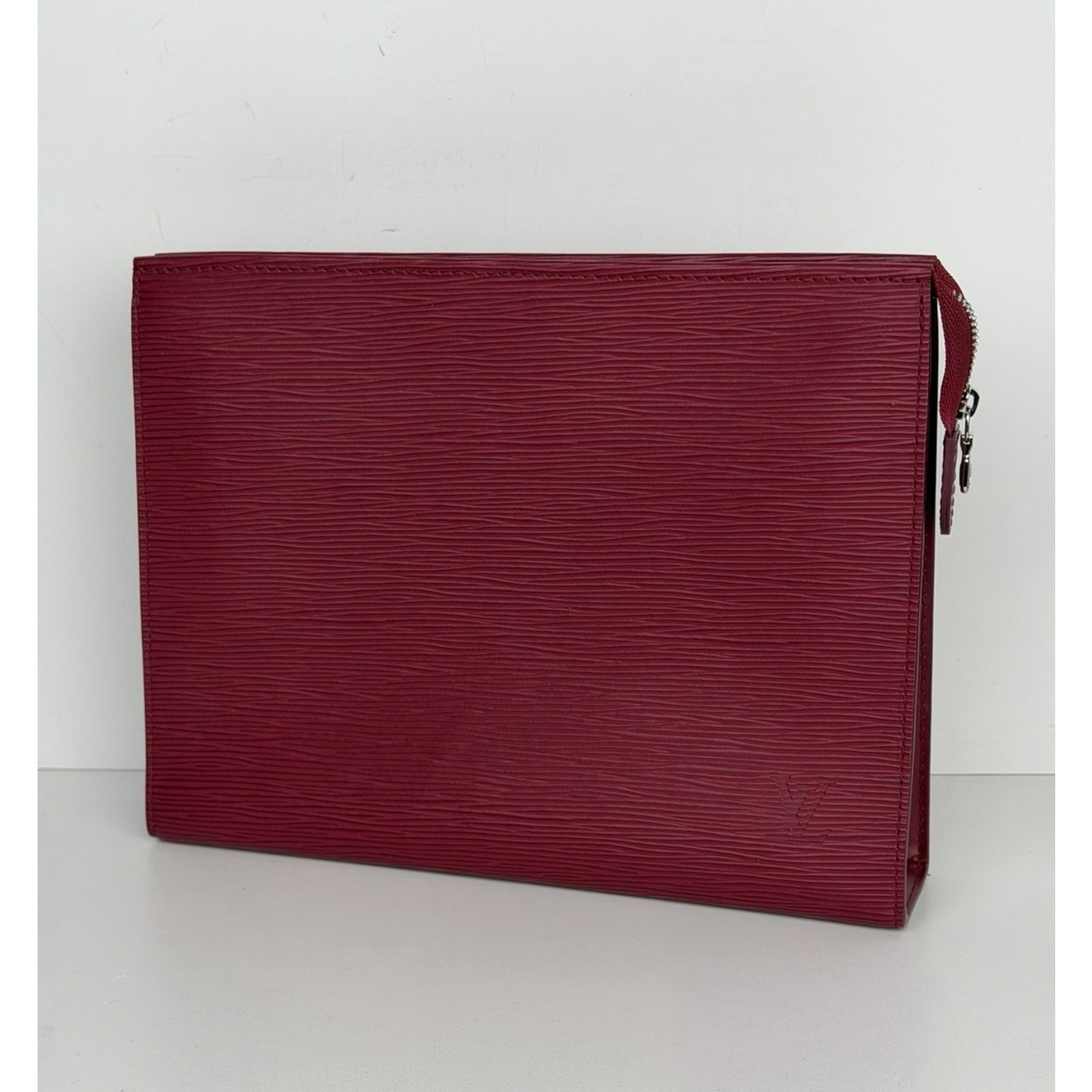 Louis Vuitton Toiletry Pouch 26 Fuchsia Leather & Silver-tone Zipper 2018 K1