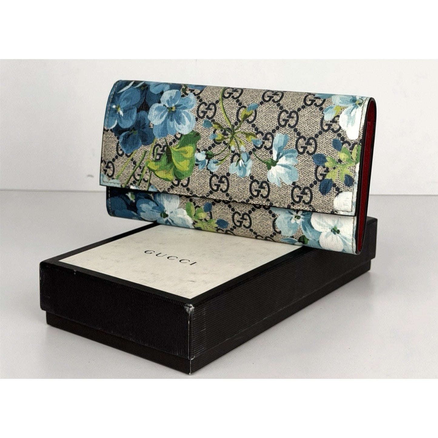 Gucci GG Supreme Monogram Blooms Continental Wallet in Coated Canvas K2