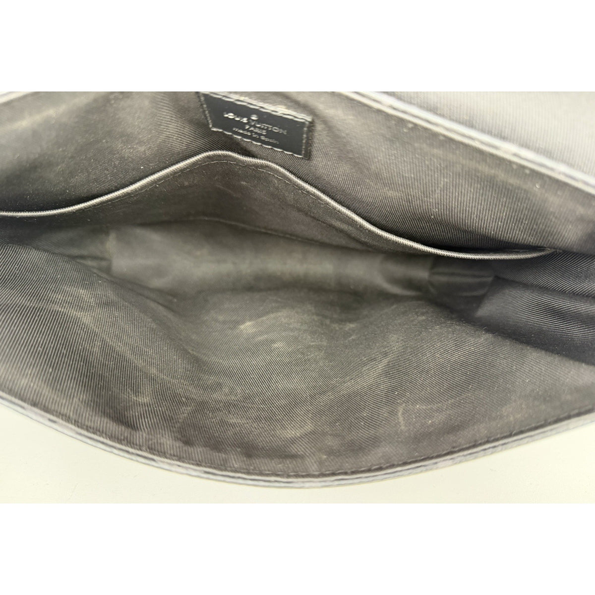 Louis Vuitton District PM Messenger Bag in Monogram Eclipse Canvas 2021 S11