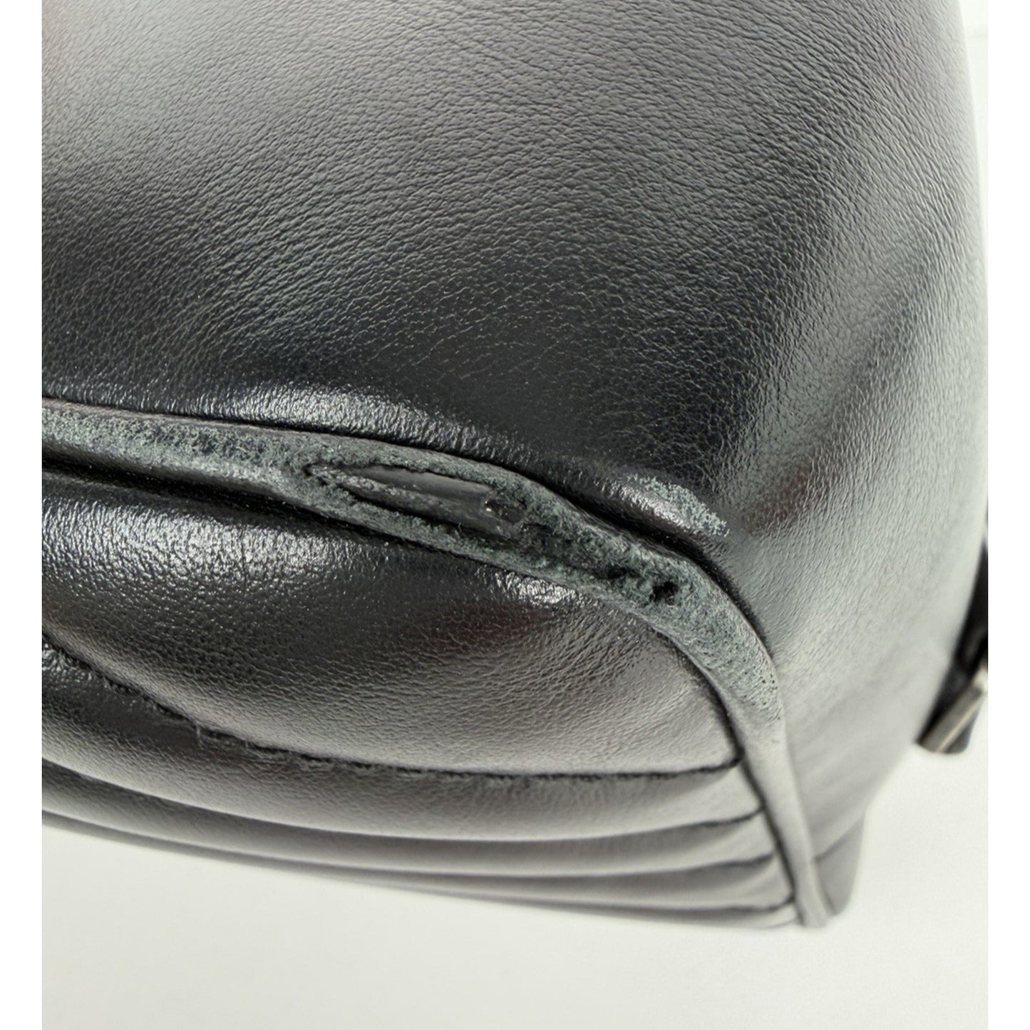 Saint Laurent Lou Camera Bag Medium in Black Quilted Calfskin Leather S01