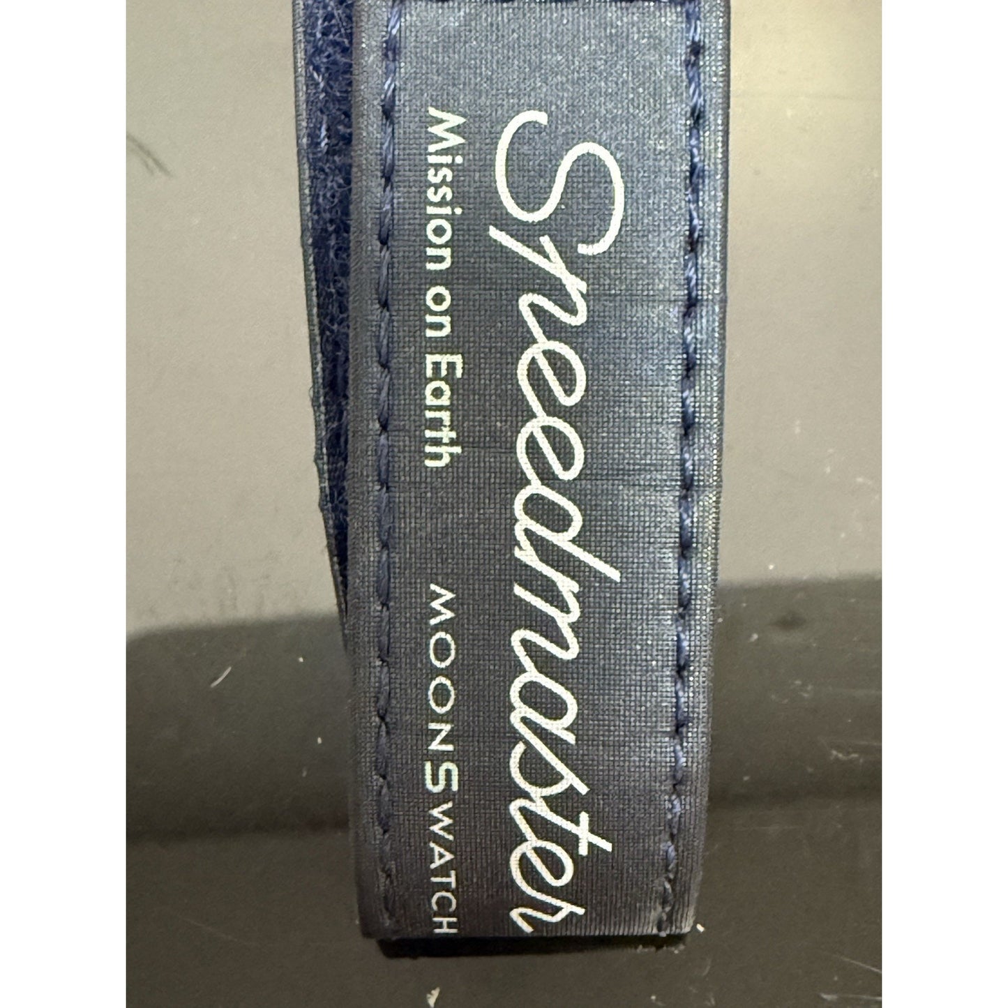 OMEGA X SWATCH Moonswatch Speedmaster Mission on Earth 42mm SO33G100