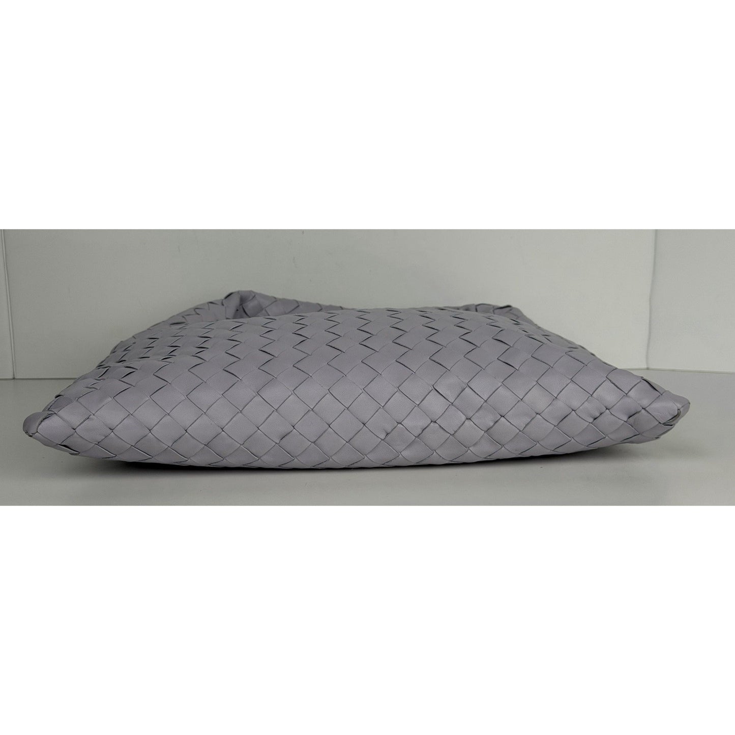 Bottega Veneta Small Hop Bag Intrecciato-Woven Calfskin Lilac 2023-2024 R1