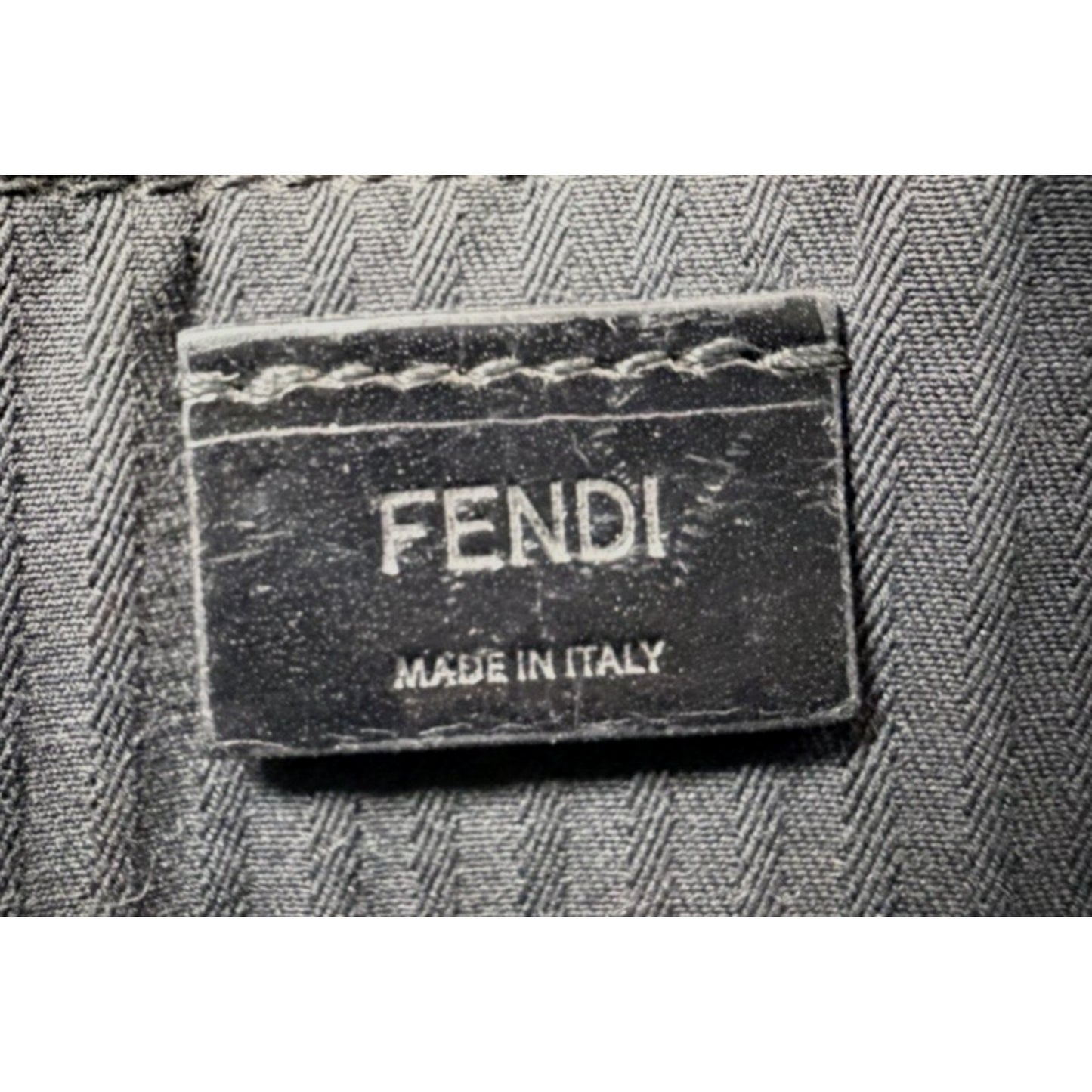 Fendi Fendista Pochette Crossbody Bag in Black Calfskin Leather S-05