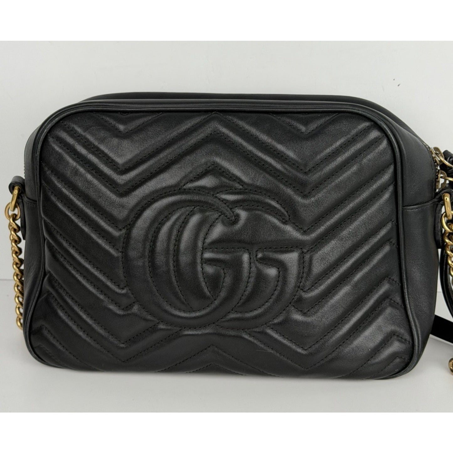 Gucci GG Marmont Matelasse Shoulder Bag Medium Black Leather Chevron Pattern S16