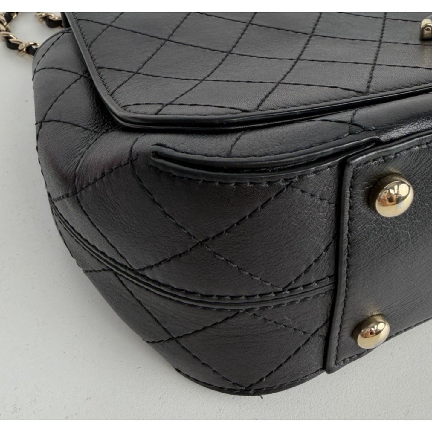 Chanel Stitched CC Case Flap Shoulder Bag in Black Calfskin D-6