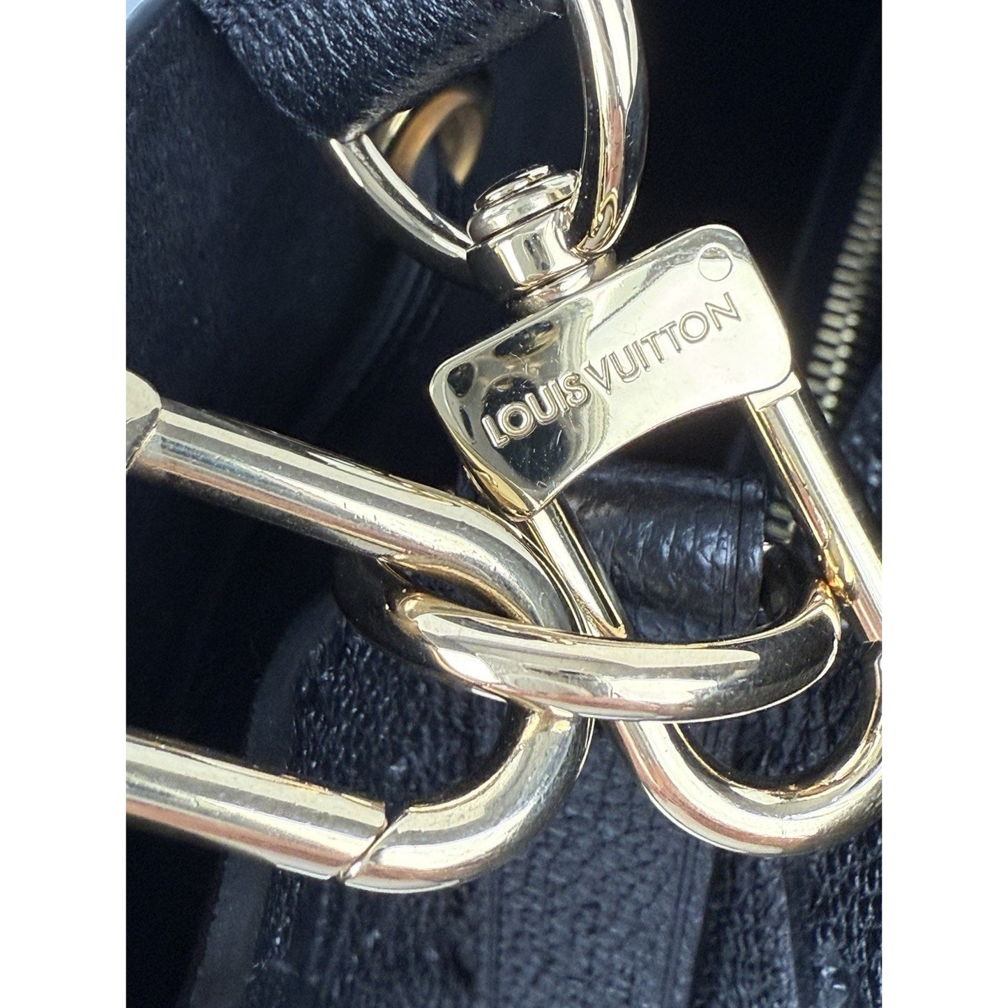 Louis Vuitton Neo Noé MM Empreinte Black Leather Women's Bucket Bag