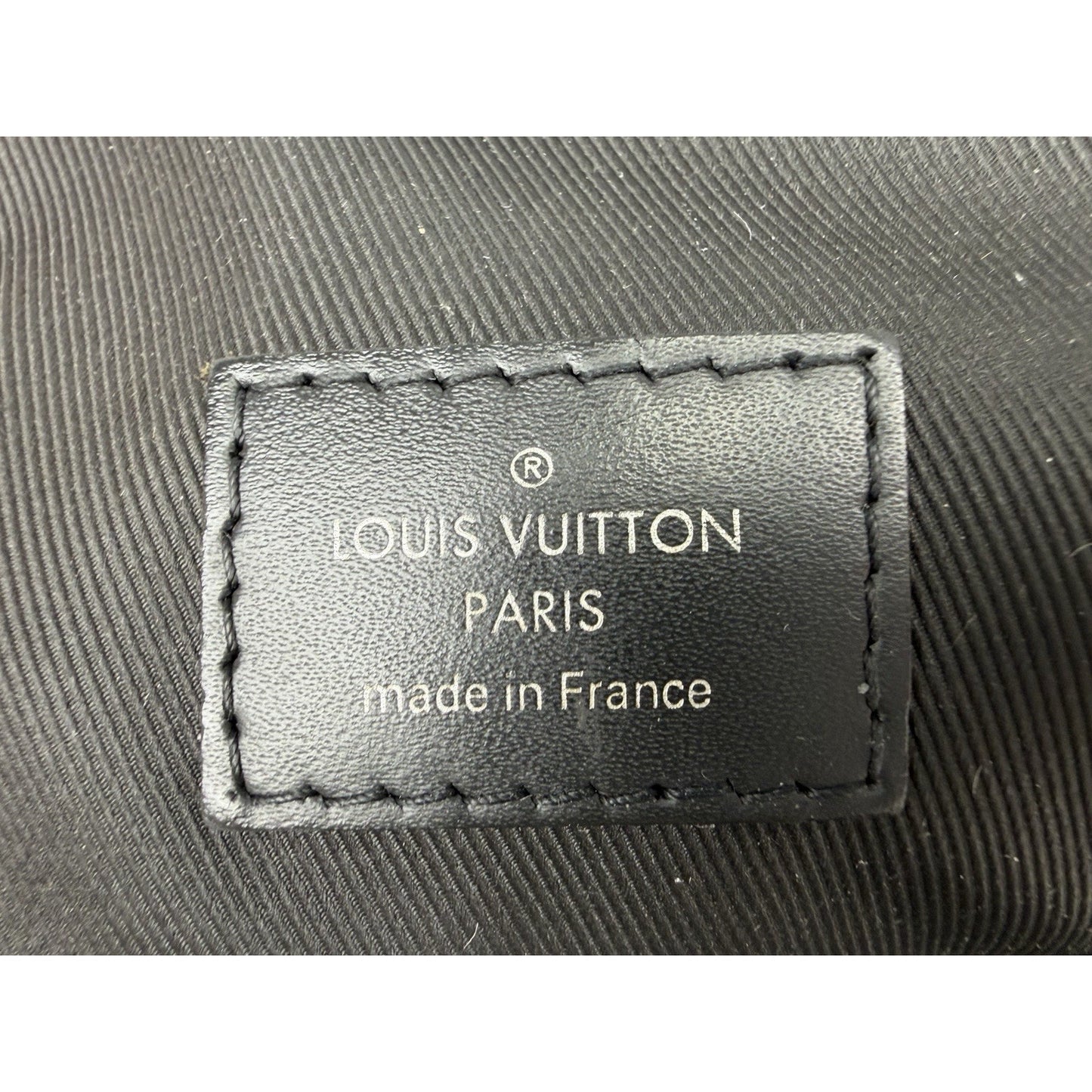 Louis Vuitton Avenue Sling Bag in Damier Graphite Canvas 2020 S08
