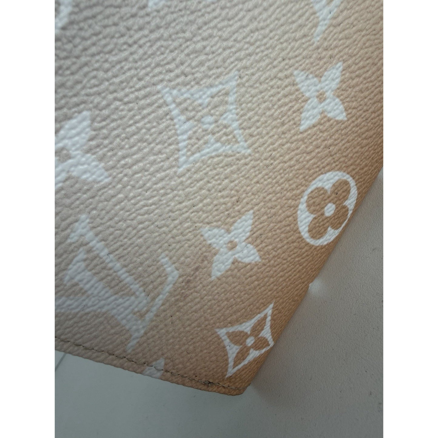 Louis Vuitton Zippy Wallet in LV Monogram Gradient Mist Brume Coated Canvas NFC