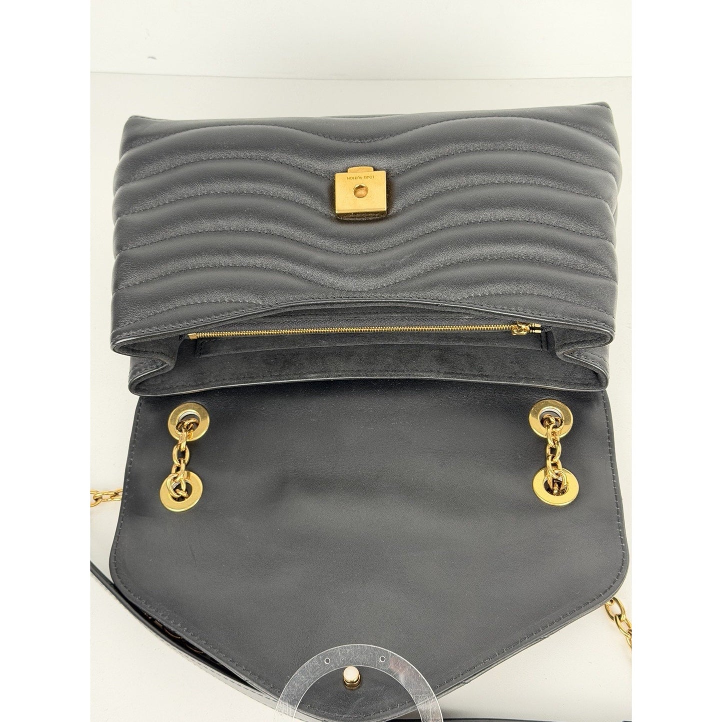 Louis Vuitton New Wave Chain Bag GM in Black Quilted Calfskin Leather NFC D3