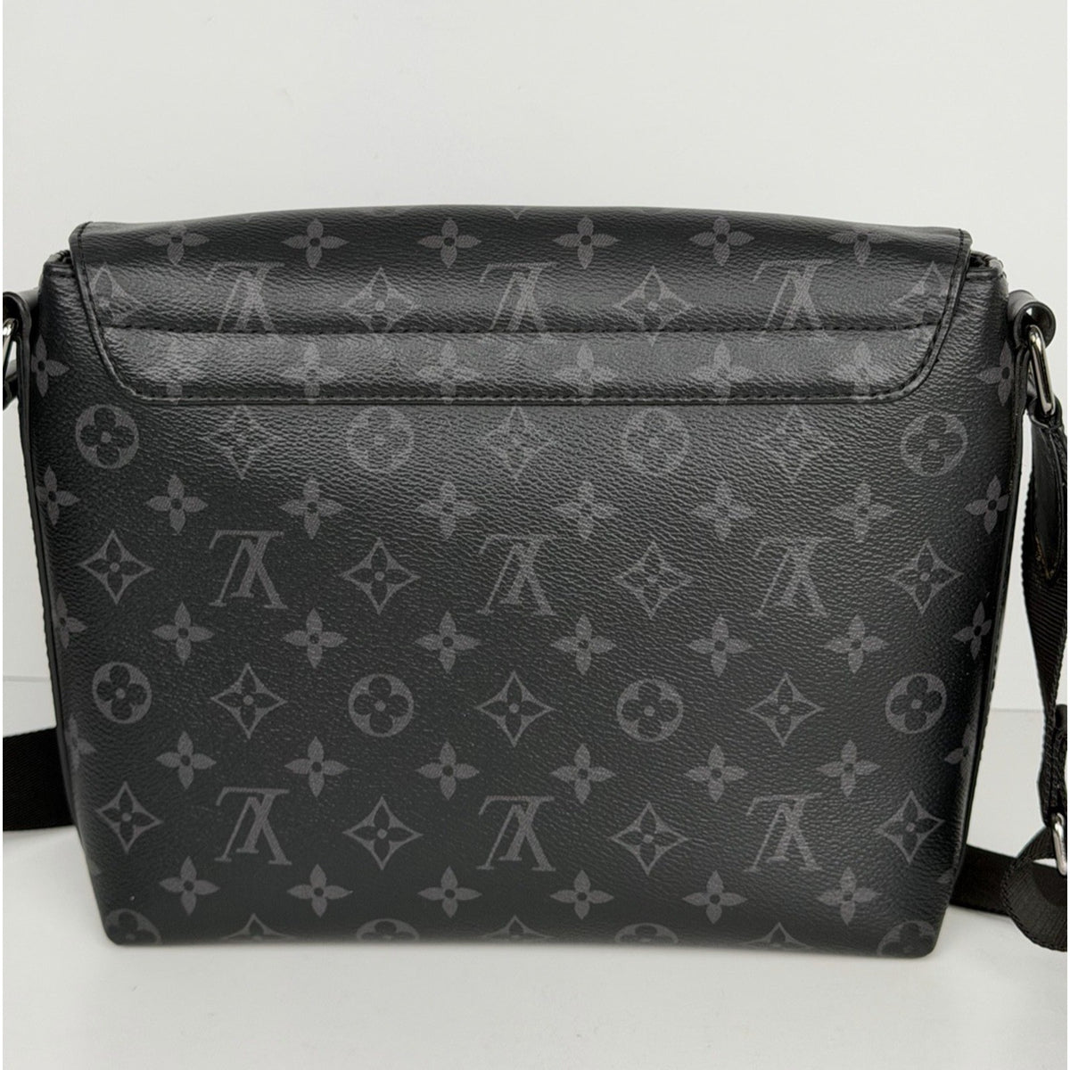 Louis Vuitton District PM Messenger Bag in Monogram Eclipse Canvas 2021 S11