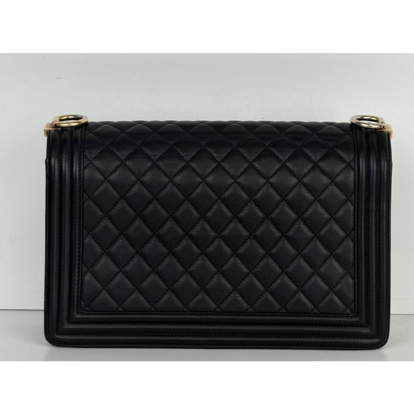 Chanel Boy New Medium Bag in Black Quilted Leather 2019 Gold HW E8