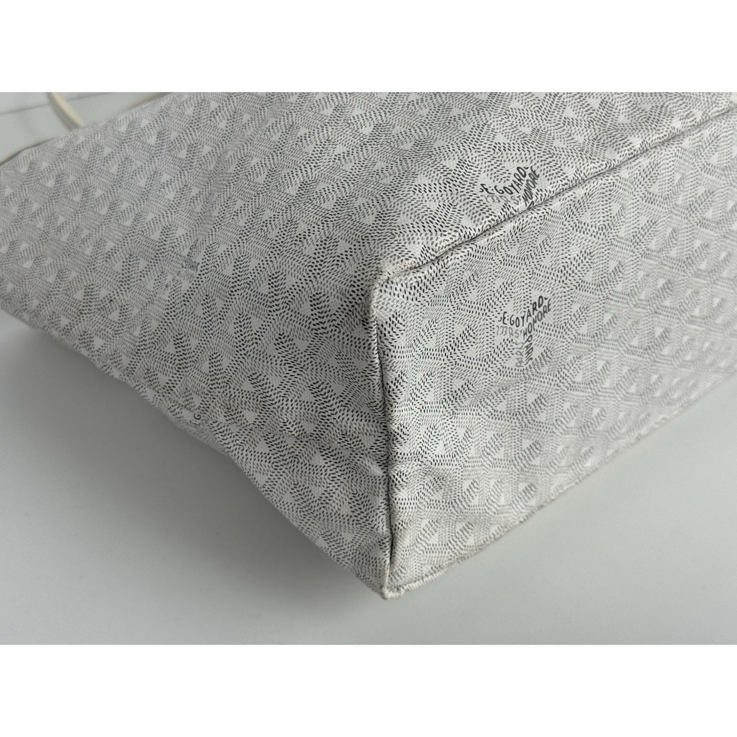 Goyard Saint Louis Tote Bag in White Goyardine Canvas with Pouch E-2