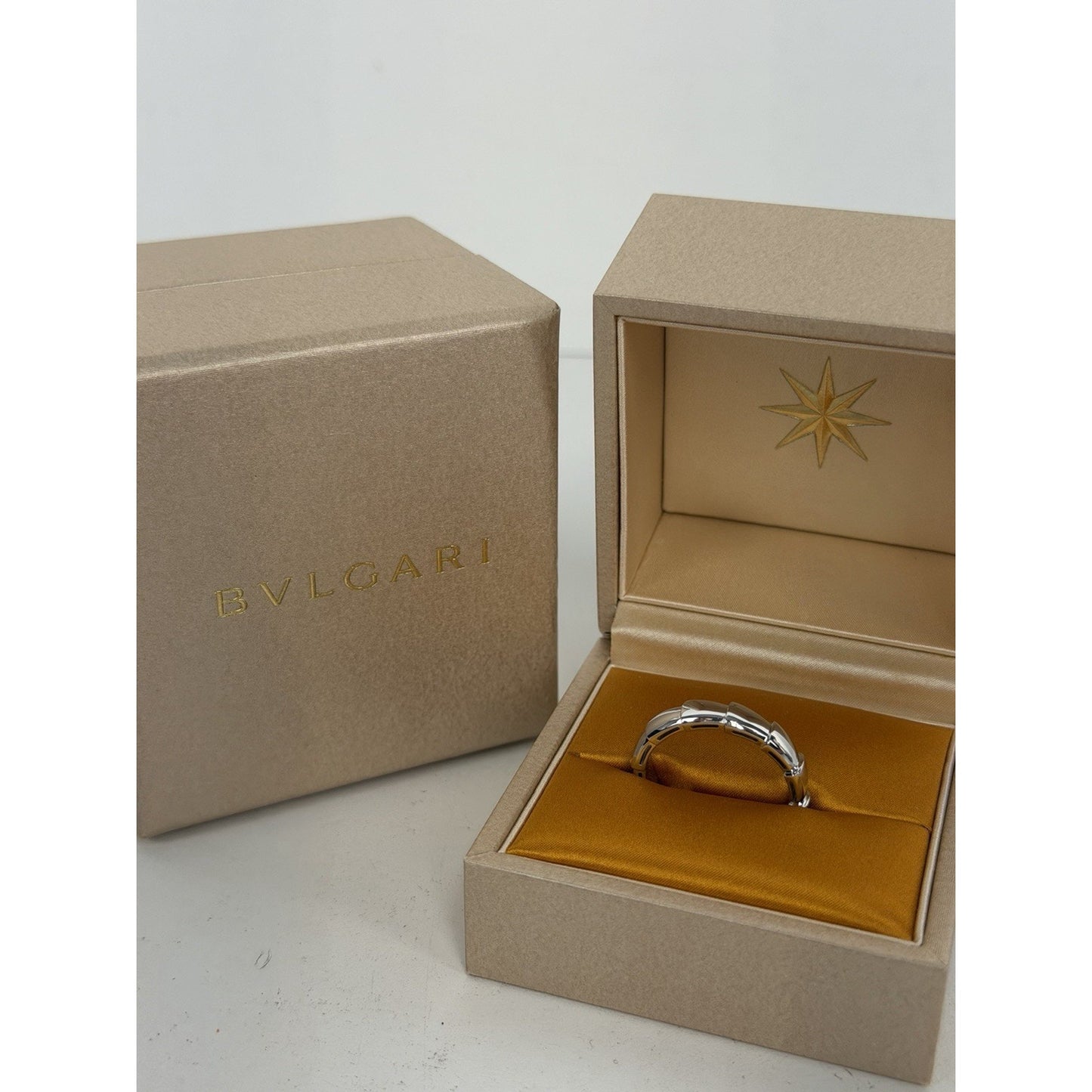 Bvlgari Serpenti Viper Band in 18k White Gold Size 62/US 10