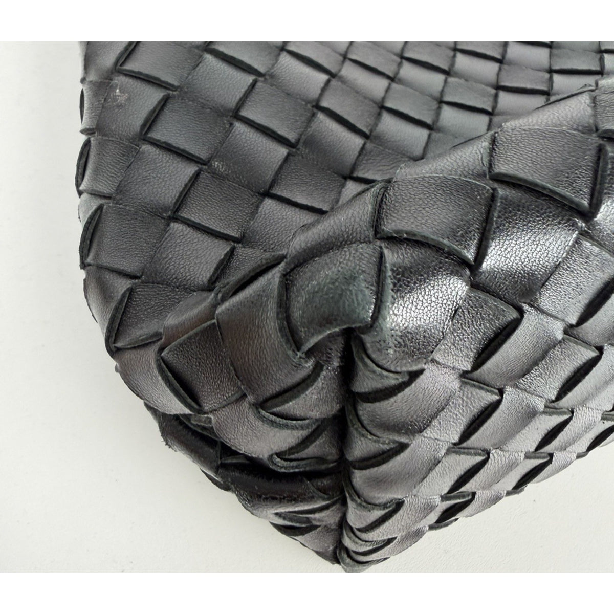 Bottega Veneta Andiamo Woven Leather Top-Handle Medium Bag in Black D5