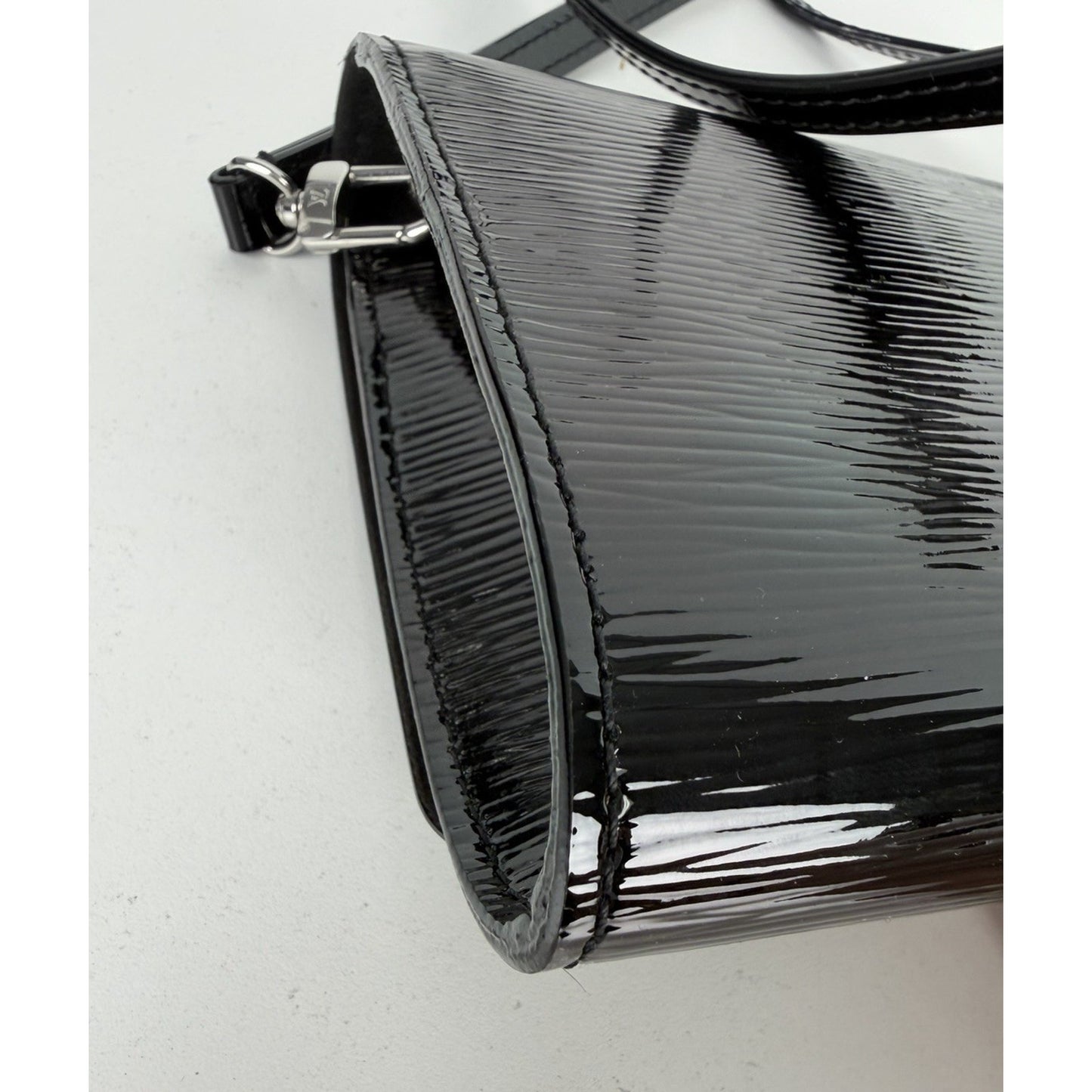Louis Vuitton Louise PM Shoulder Bag in Black Electric Epi Leather 2016 S06