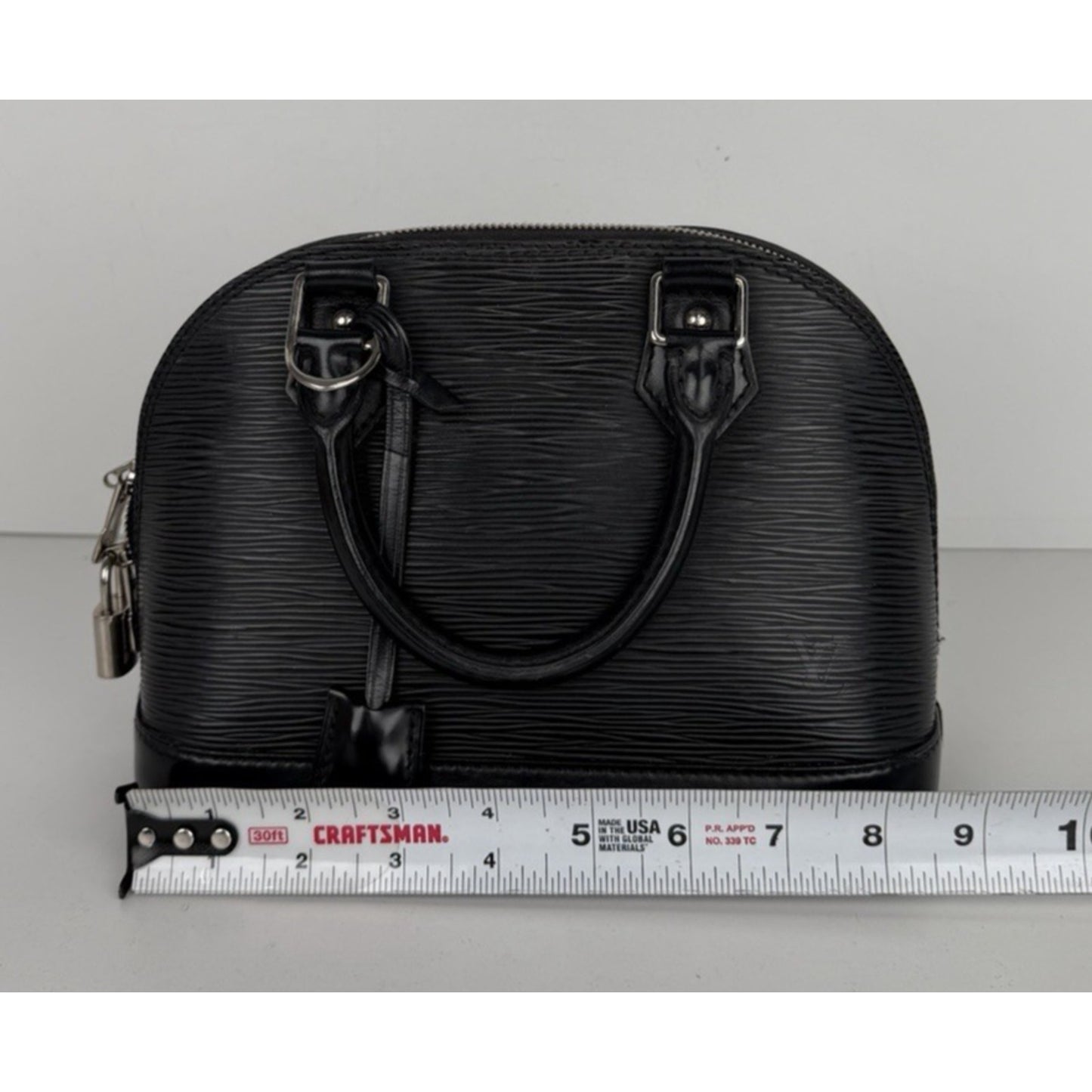 Louis Vuitton Alma BB Bag in Black Textured Epi Leather 2019 S-05