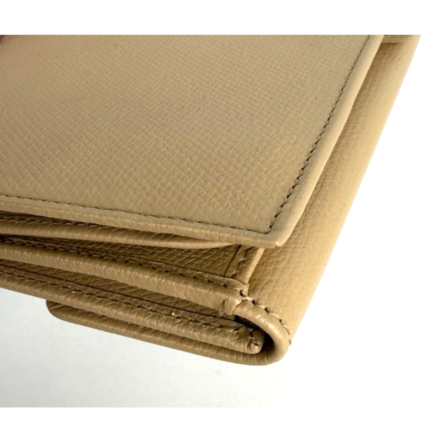 Chanel Interlocking CC Logo Continental Wallet in Beige Vintage 2004-2005 K2
