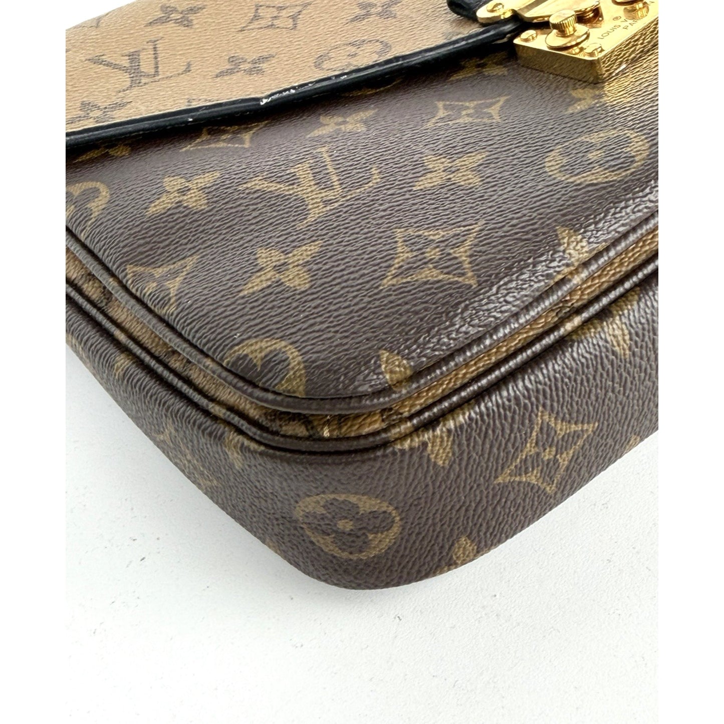 Louis Vuitton Pochette Metis MM Shoulder Bag Reverse Monogram Canvas 2020 C-1