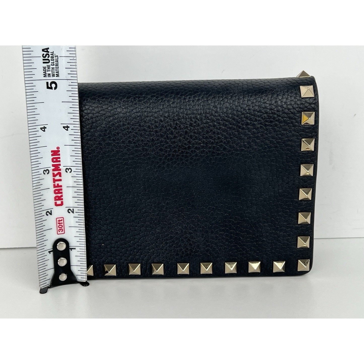 VALENTINO GARAVANI Pebbled Calfskin Rockstud Envelope Wallet on Chain Black