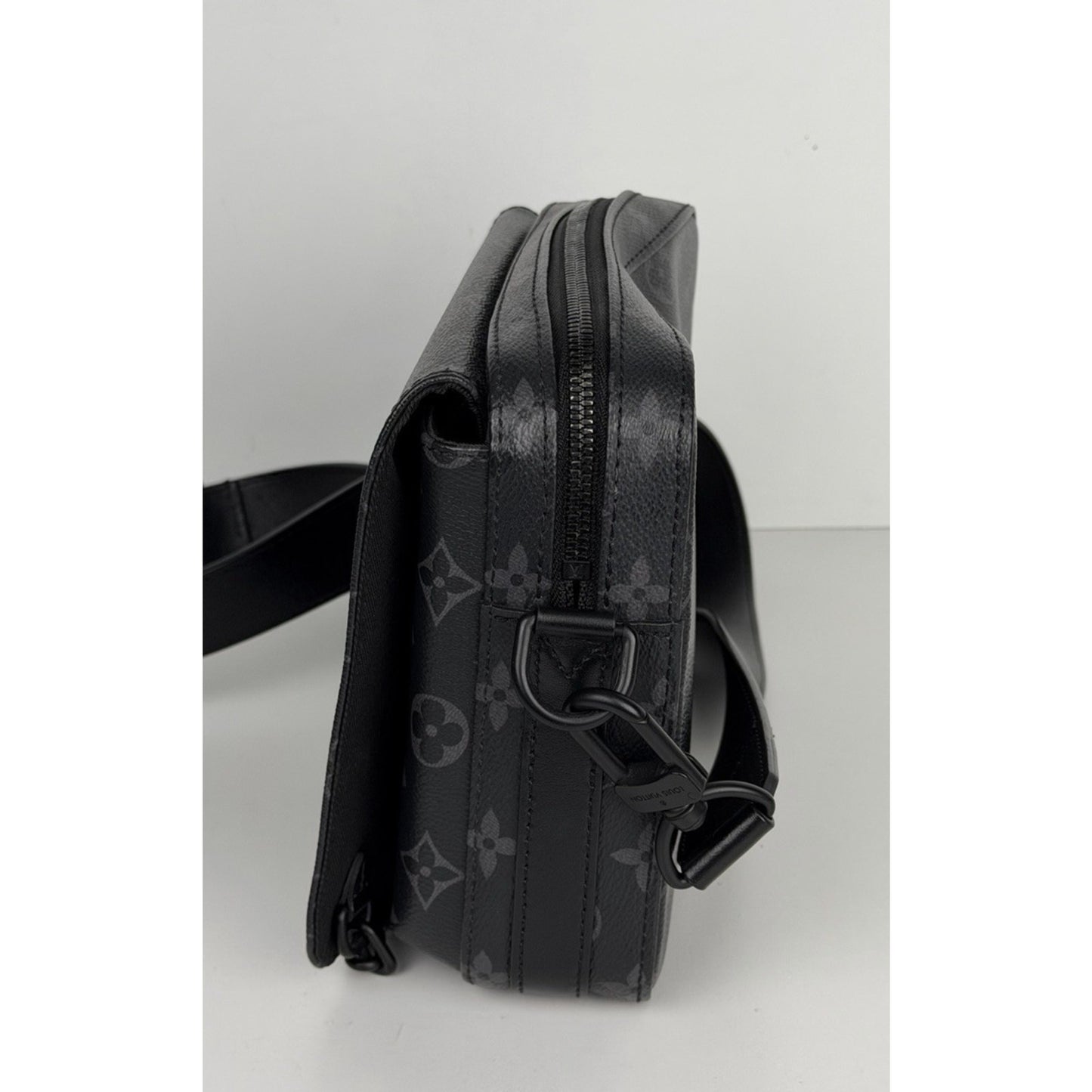 Louis Vuitton Steamer Messenger Bag Monogram Eclipse Coated Canvas 2021 R1