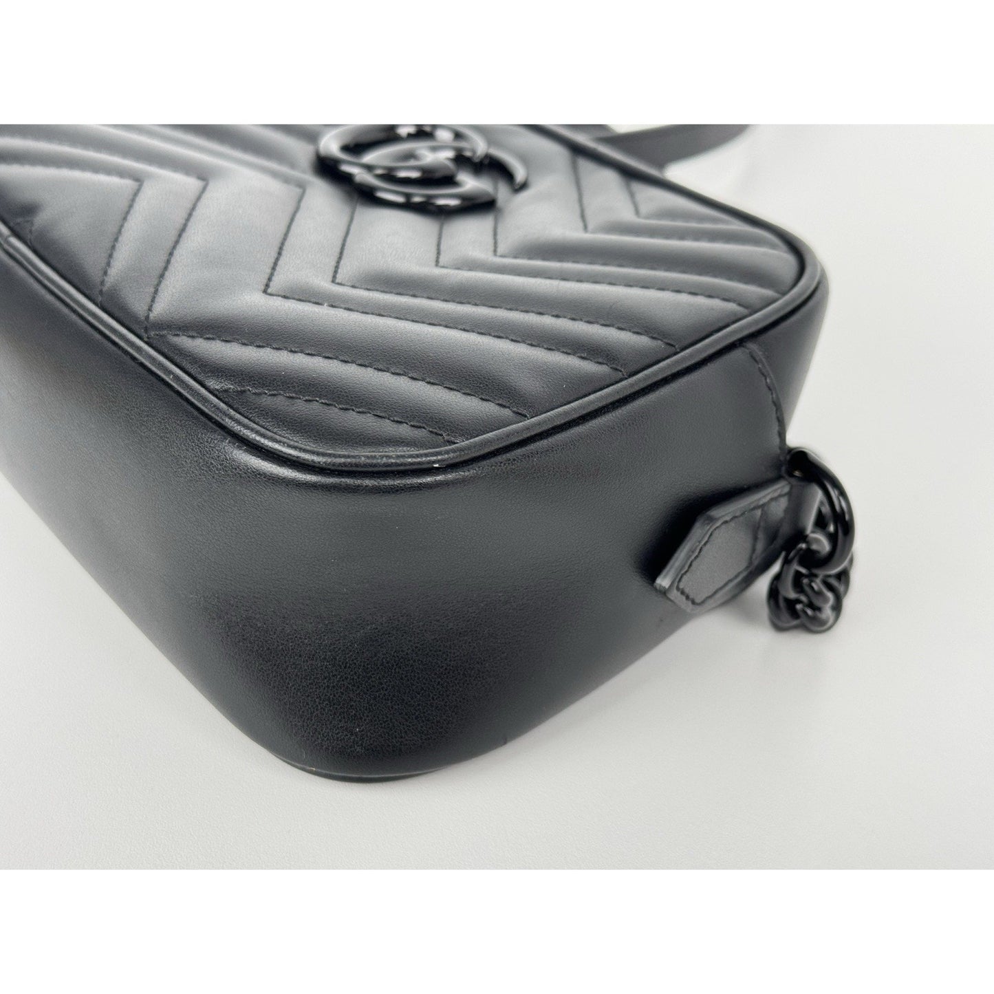 Gucci Matelassé Monochrome Small GG Marmont Chain Shoulder Bag Black B-9