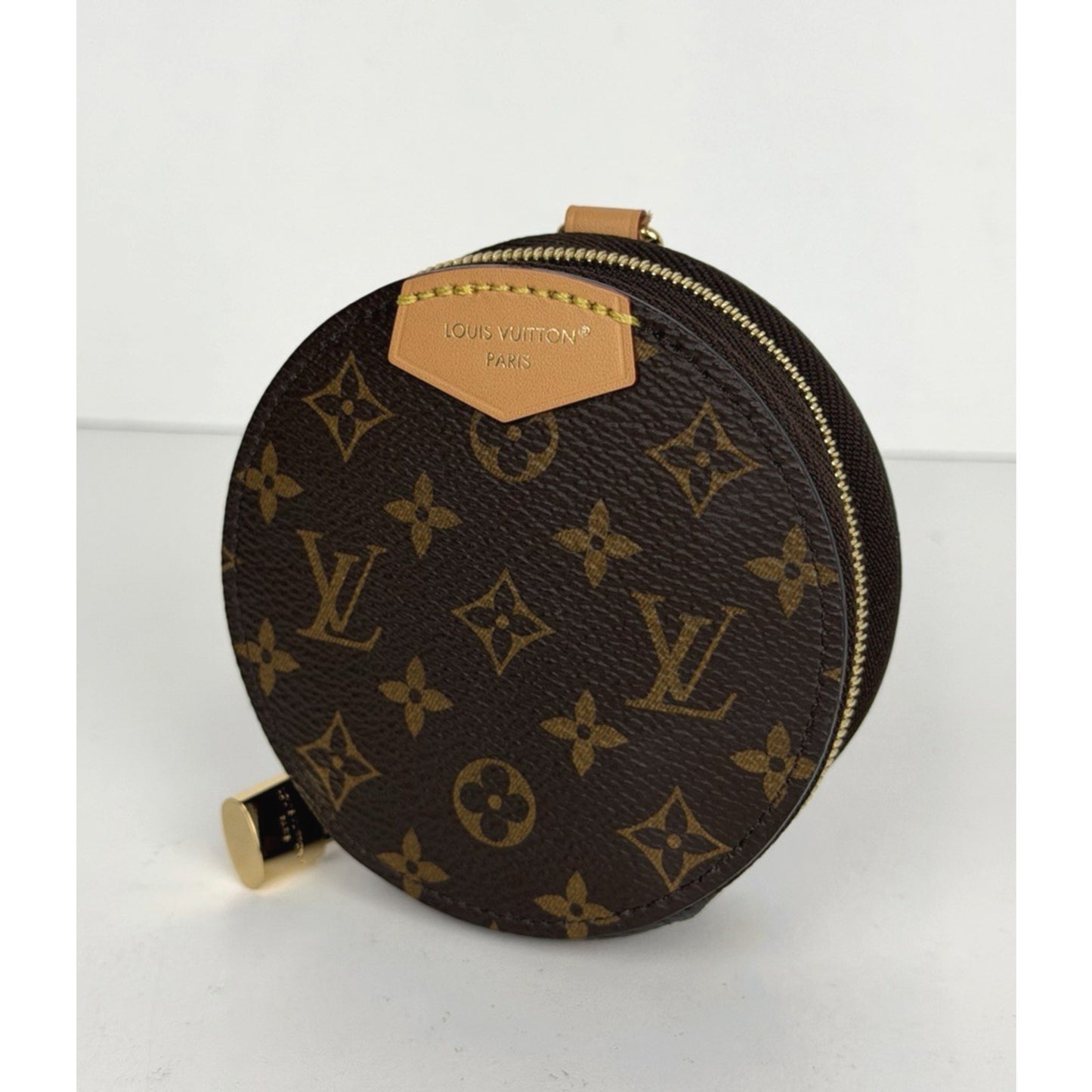 Louis Vuitton Eyeshadow Pouch with 2 Brushes in Brown Monogram Canvas K1