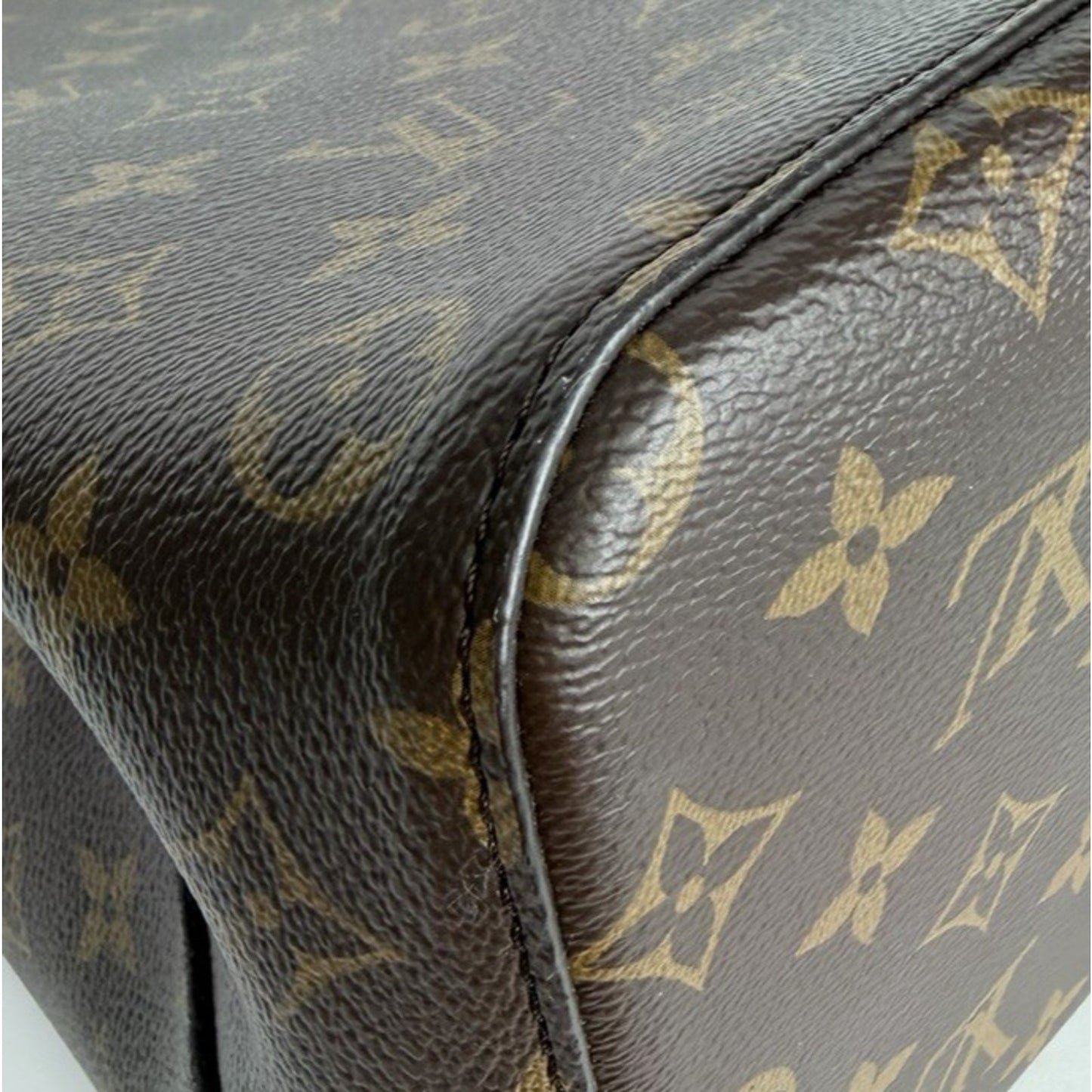 Louis Vuitton NeoNoe MM Bucket Bag in Brown Monogram Coated Canvas 2020 L-4