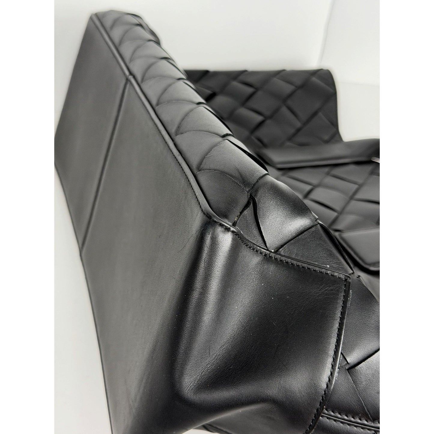Bottega Veneta Cabat Maxi Intrecciato Tote Bag Medium in Black Leather R1