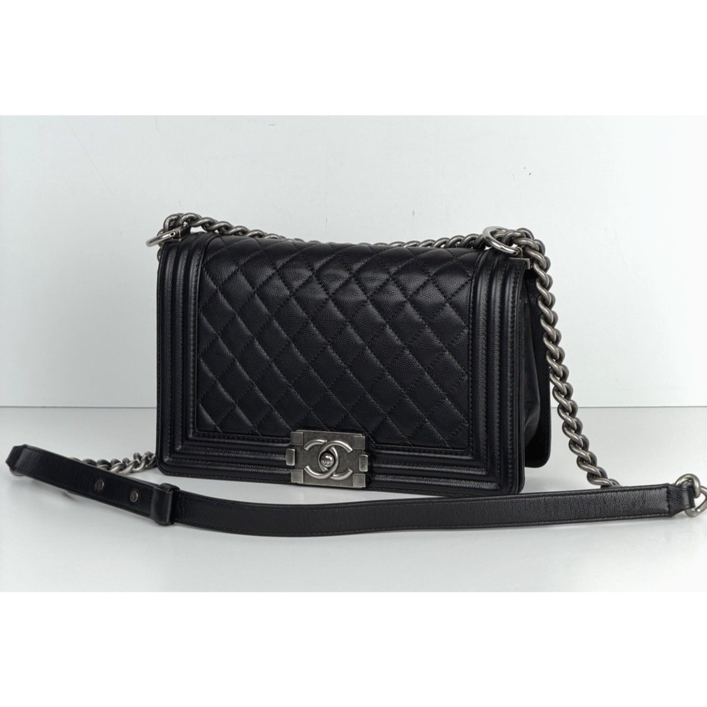 CHANEL Boy Flap Shoulder Bag Black Caviar Quilted Leather Medium 2019 C6