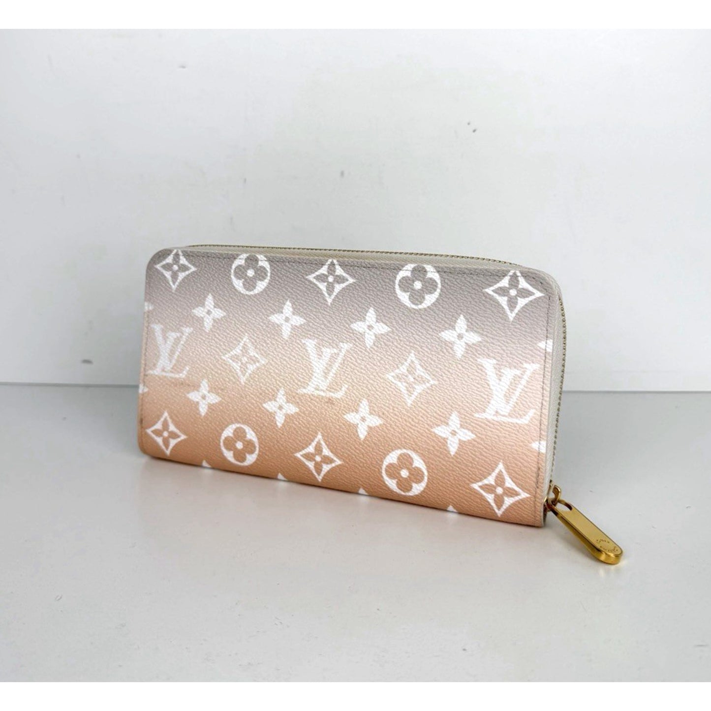 Louis Vuitton Zippy Wallet in LV Monogram Gradient Mist Brume Coated Canvas NFC