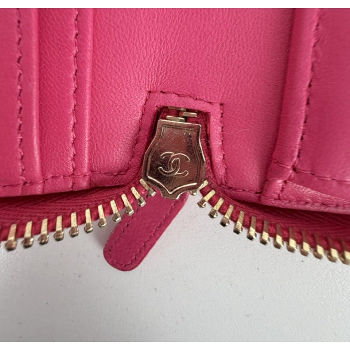 Chanel Quilted Leather Wallet in Raspberry Pink CC Logo 2016 K3