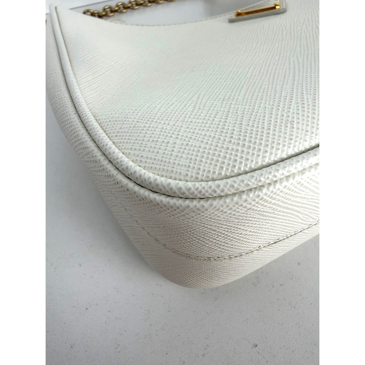 Prada Re-Edition 2005 Shoulder Bag White Saffiano Leather with Gold Hardware E-3