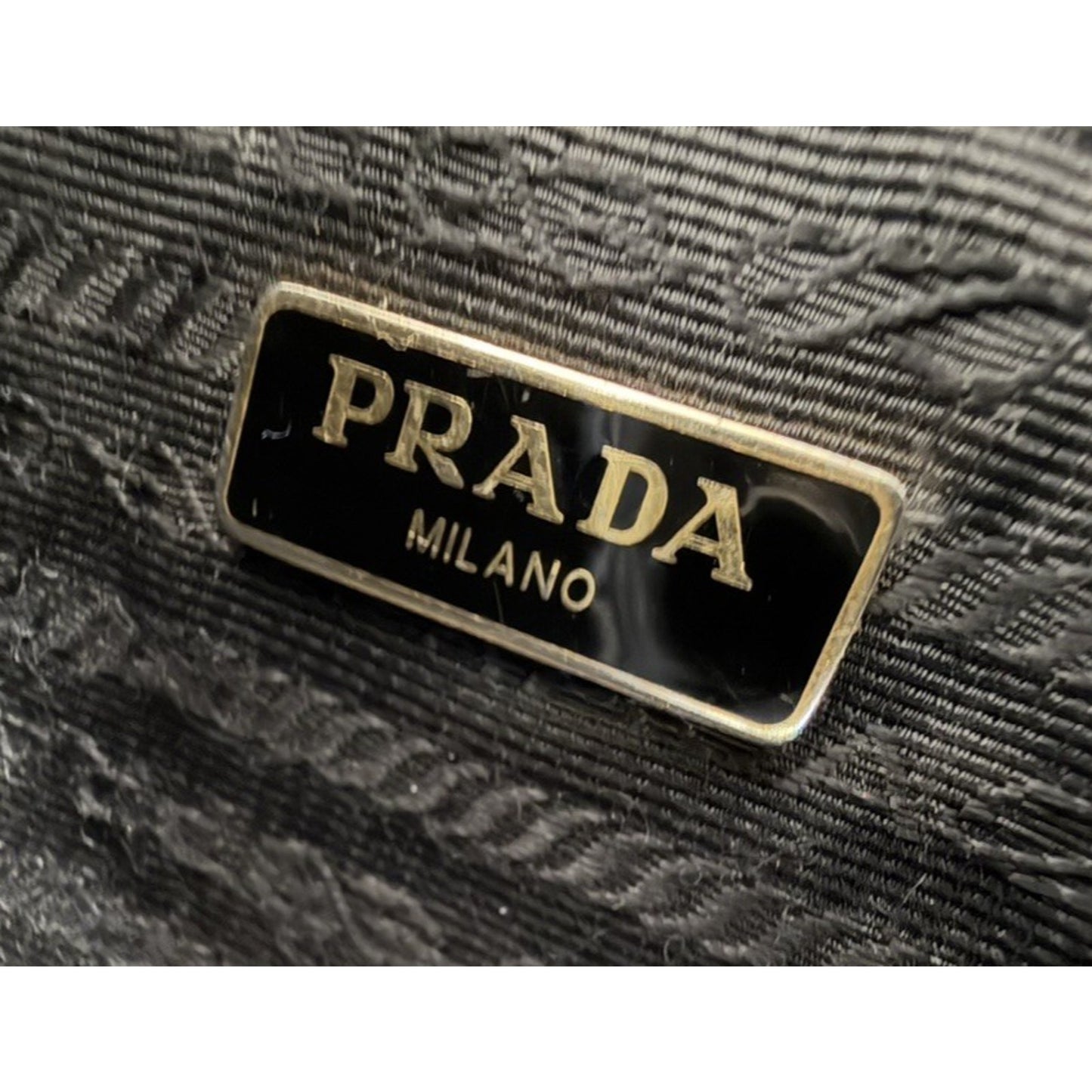 Prada Re-Edition 2005 Saffiano Leather Shoulder Bag in Emerald Green S10