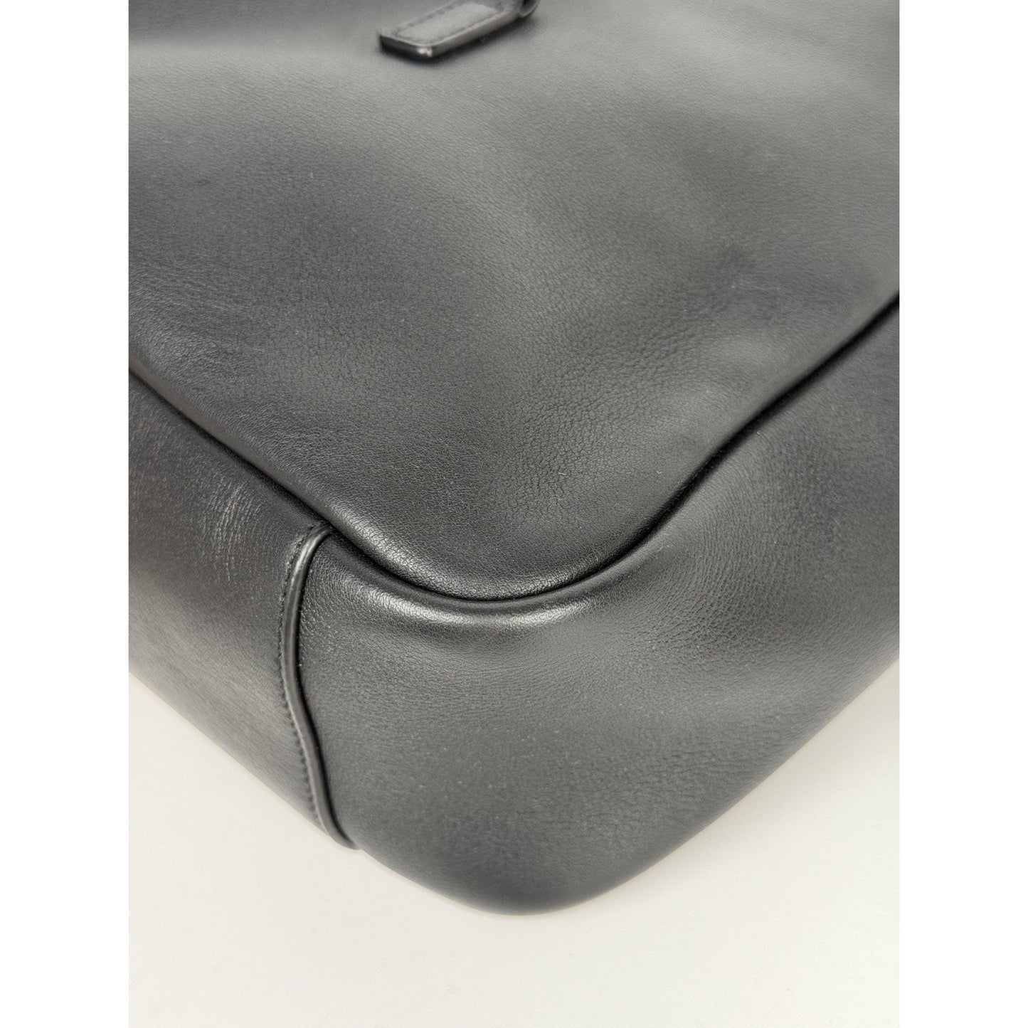 Saint Laurent Le 5 A 7 Small Hobo Bag in Black Grain Leather C2