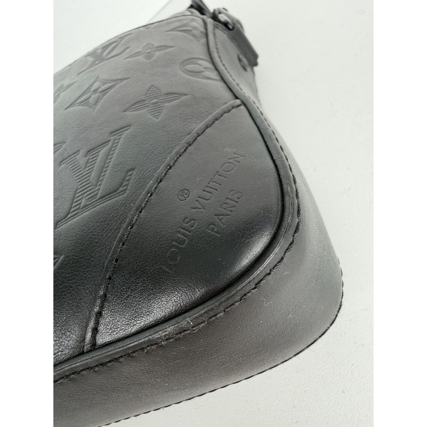 Louis Vuitton Shadow Duo Messenger Bag Black Embossed Monogram Leather NFC S-09