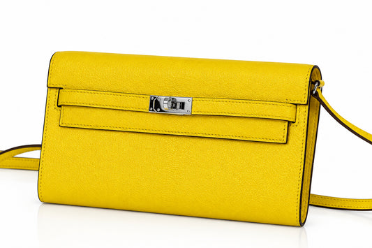 Hermès Chevre Mysore Kelly Wallet To Go in Lime