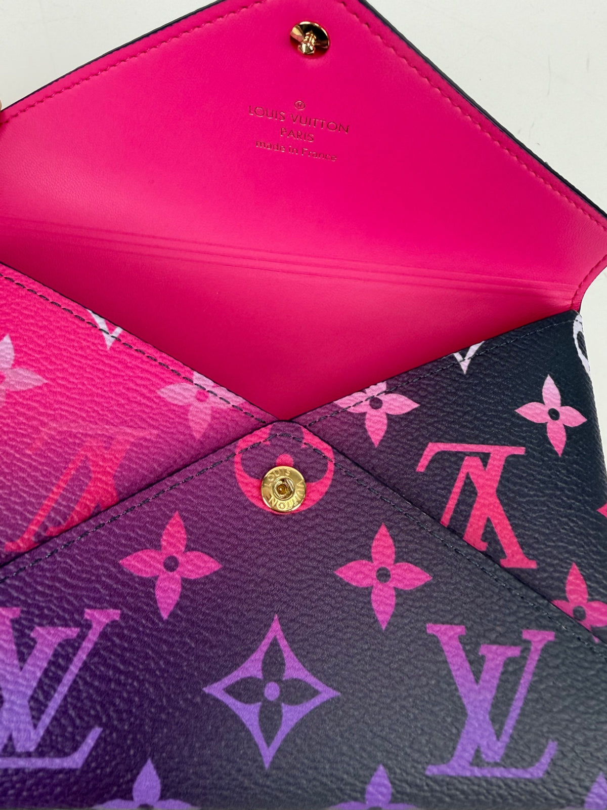 Actual Louis Vuitton gradient monogram envelope pouch photo 3