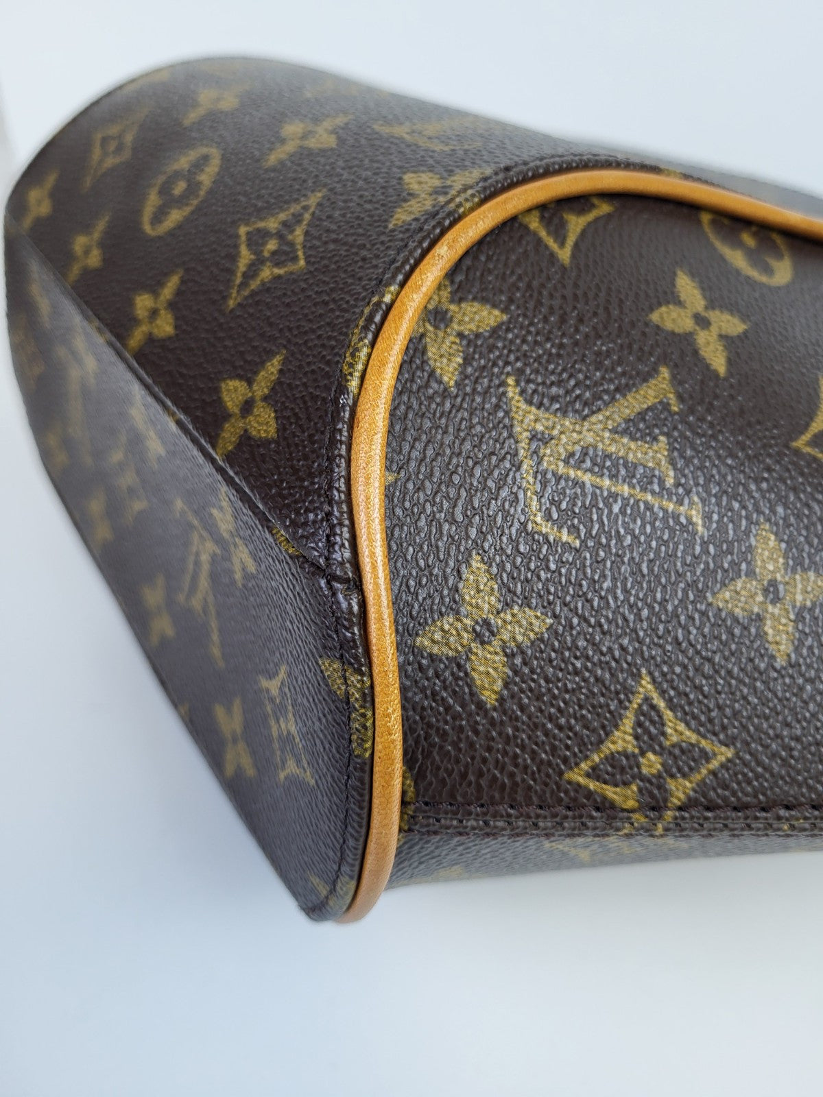 Louis Vuitton LV Ellipse PM Handbag Monogram Leather Vintage 