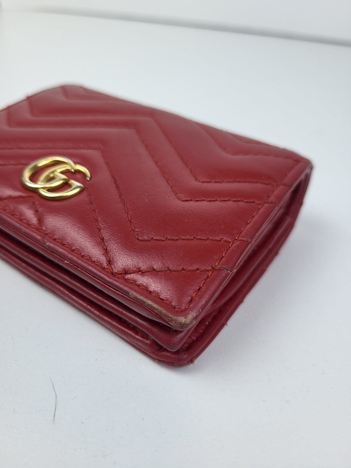 Gucci Matelasse Leather GG Marmont Card Wallet Red