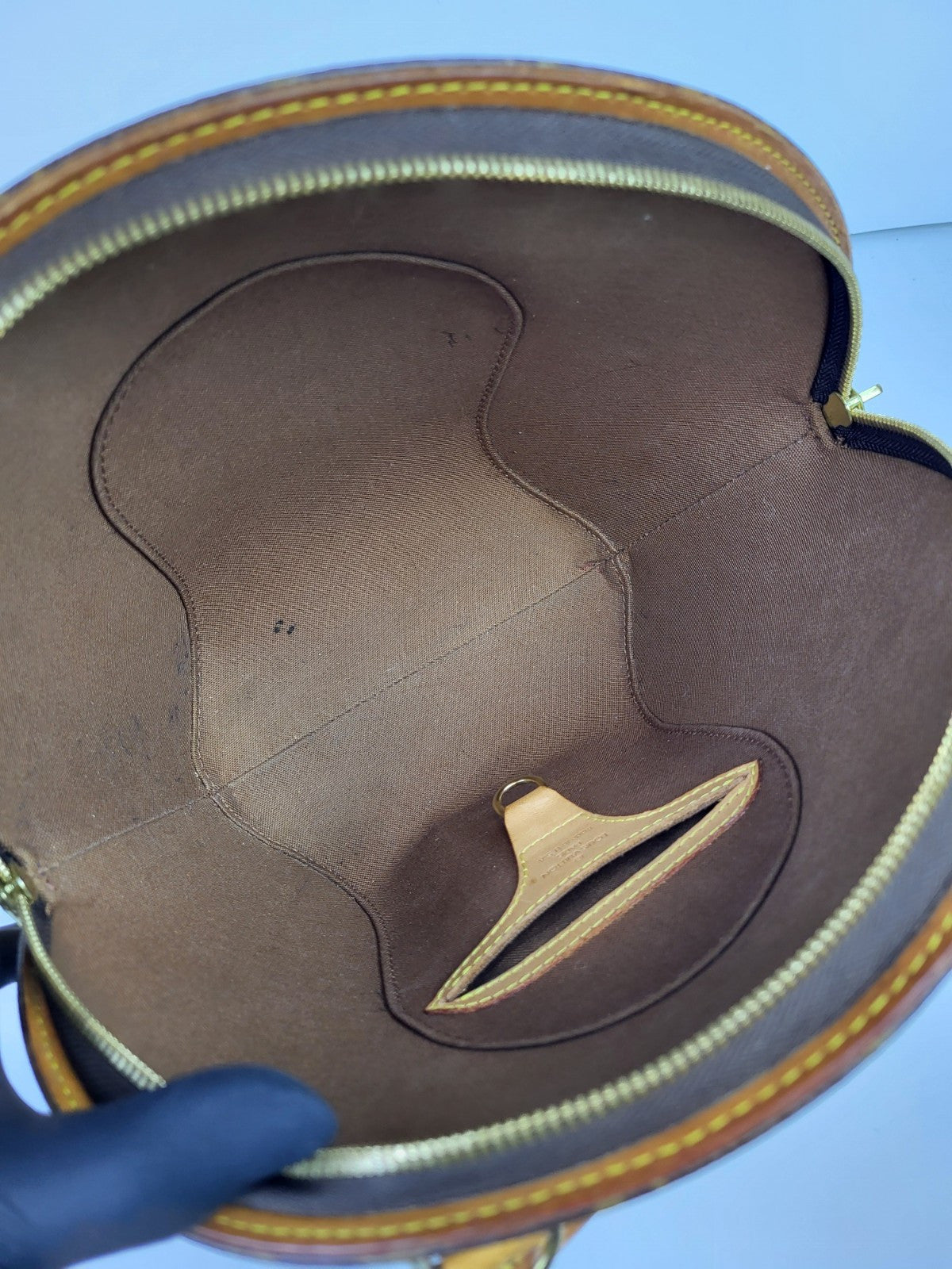 Louis Vuitton LV Ellipse PM Handbag Monogram Leather Vintage 