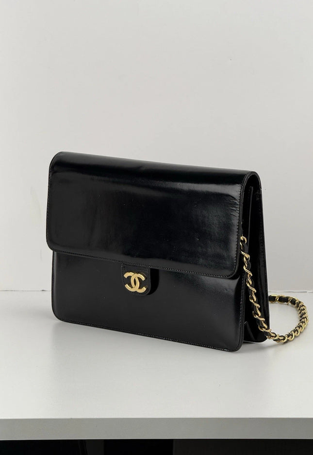 CHANEL Vintage CC Logo Shoulder Bag