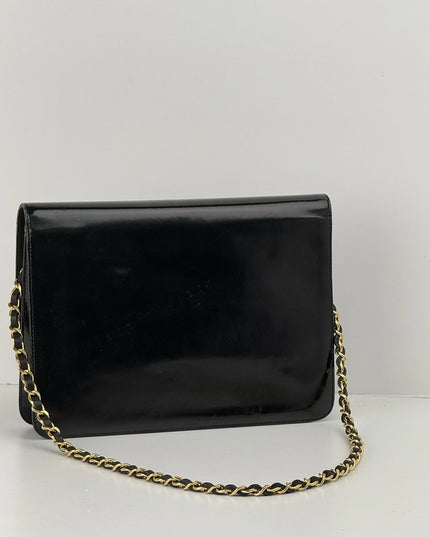 CHANEL Vintage CC Logo Shoulder Bag