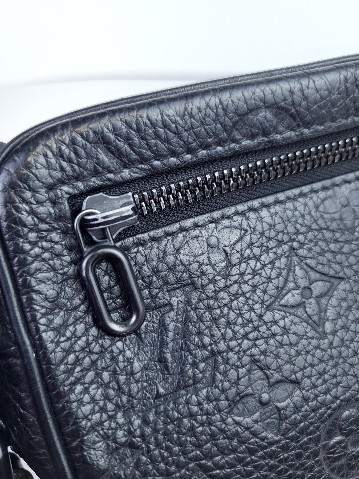 Louis Vuitton Louis Vuitton Pochette Volga Second Bag Taurillon Monogram Black