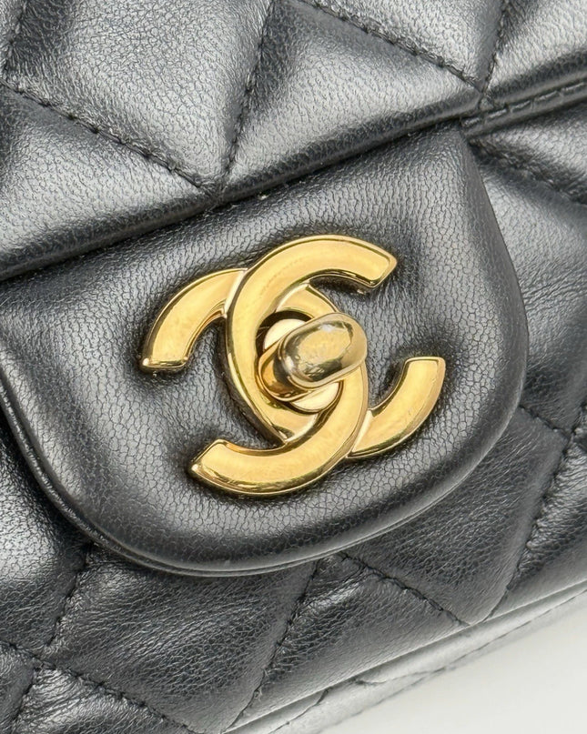 CHANEL Mini Rectangular Quilted Flap Bag