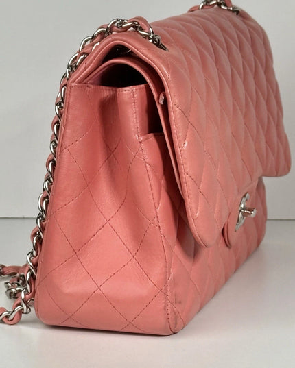 Chanel Jumbo Double Flap Shoulder Bag