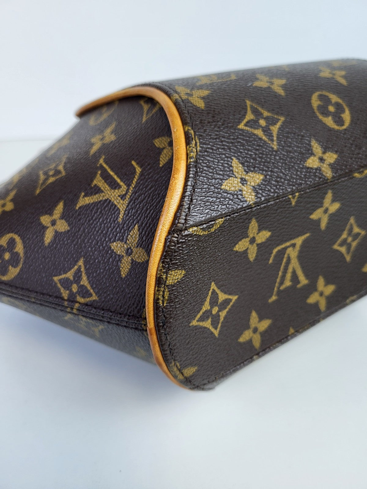 Louis Vuitton LV Ellipse PM Handbag Monogram Leather Vintage 