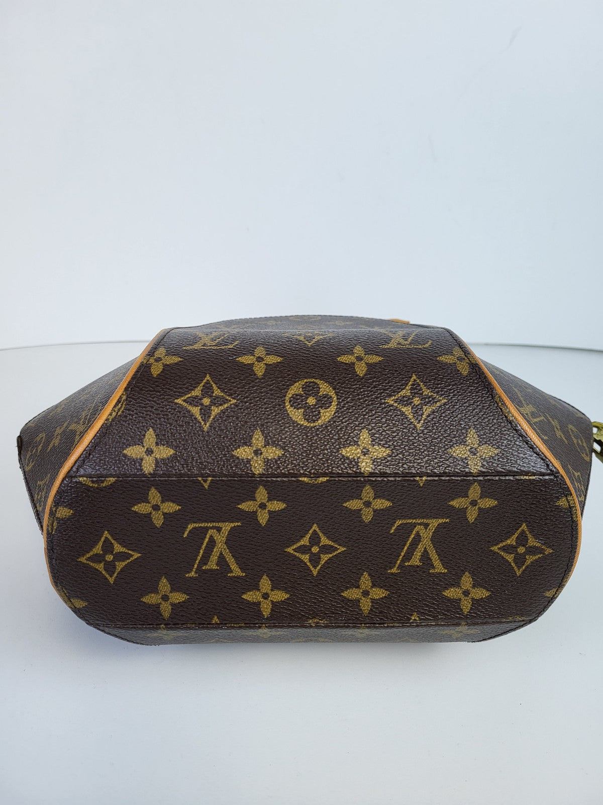 Louis Vuitton LV Ellipse PM Handbag Monogram Leather Vintage 